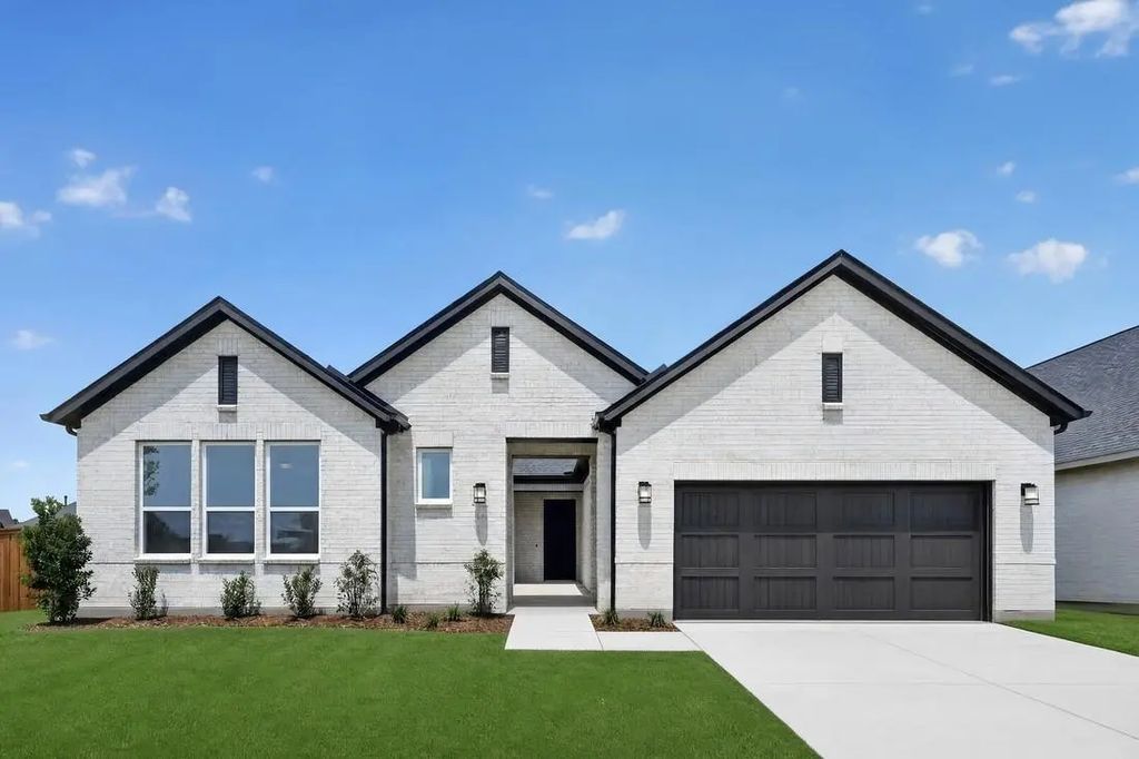 546 Chatham Street, Oak Point