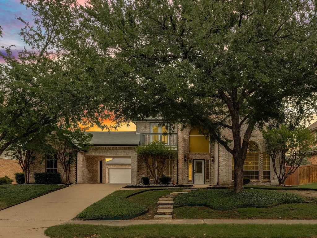 736 Sunkist Lane, Plano