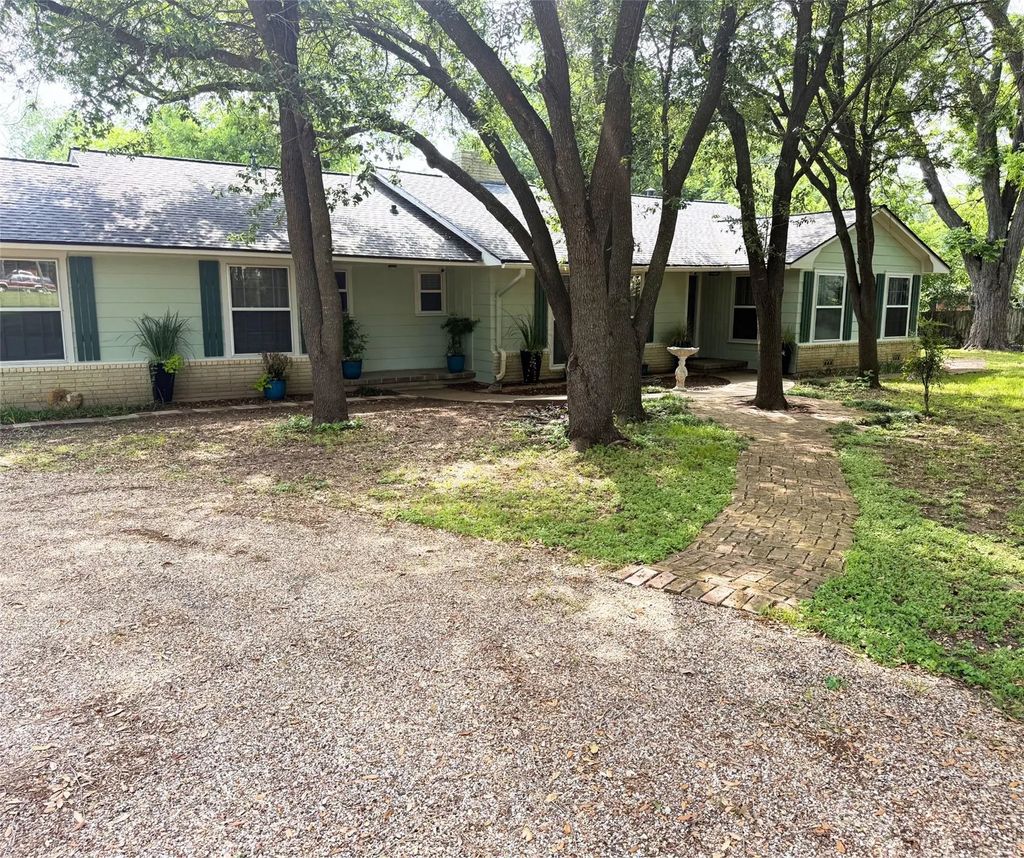 2815 N 43rd Street, Waco
