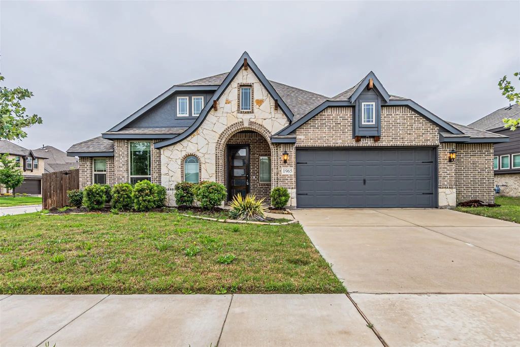 1965 Silverleaf Drive, Glenn Heights