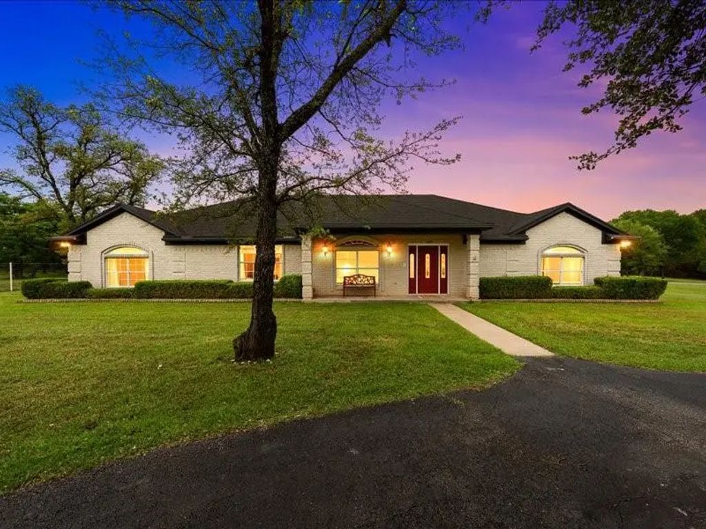 1072 Chapman Road, Crawford