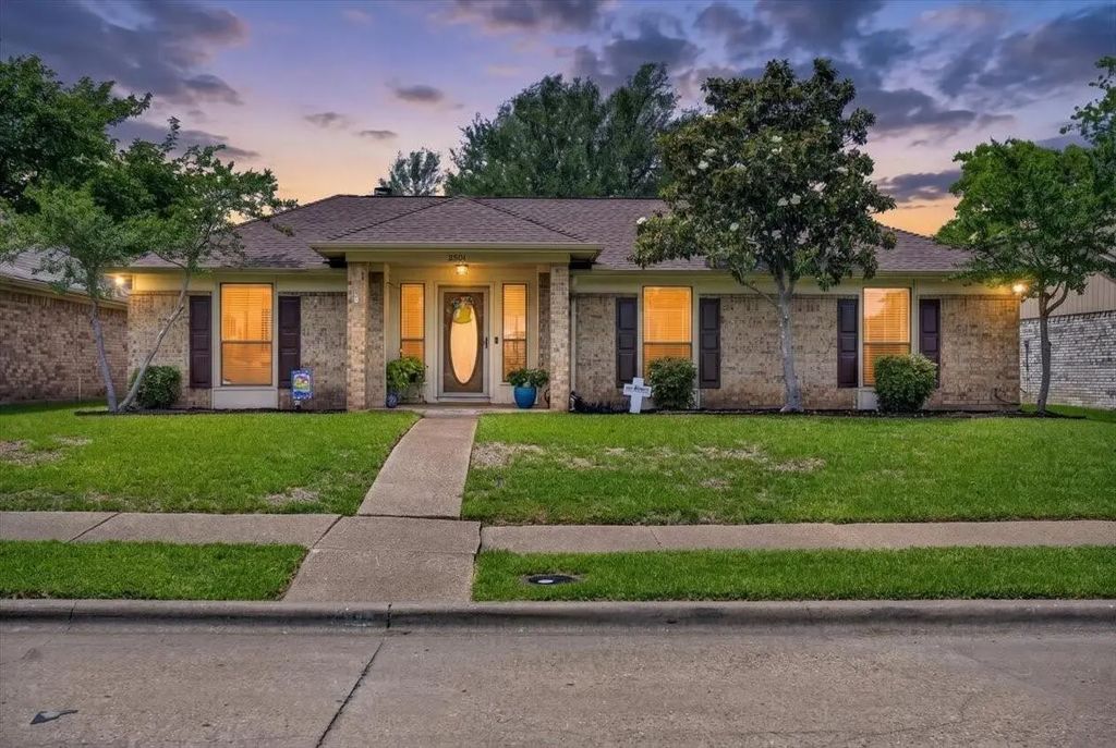 2501 Creighton Drive, Mesquite