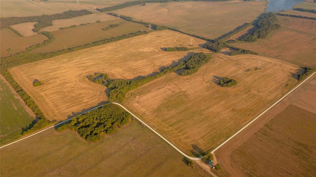 36080 County Line Road, Sumner