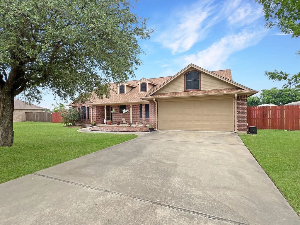 109 Continental Lane, Hillsboro