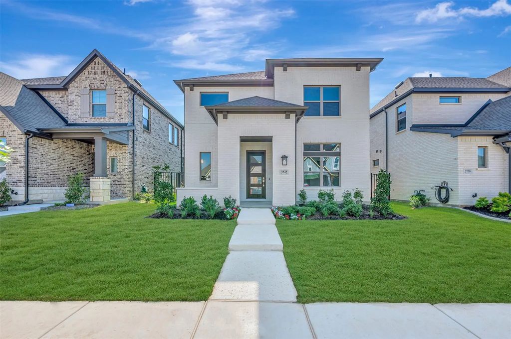 3742 Long Stem Street, Venus