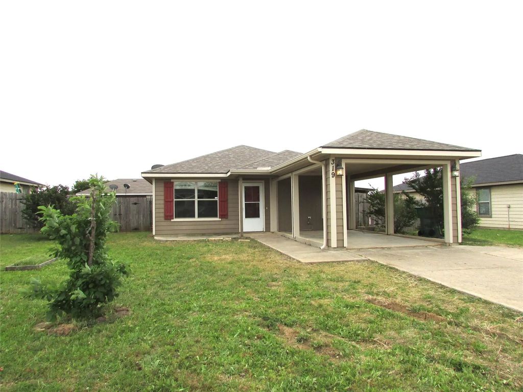 319 Candlewood Circle, Gainesville