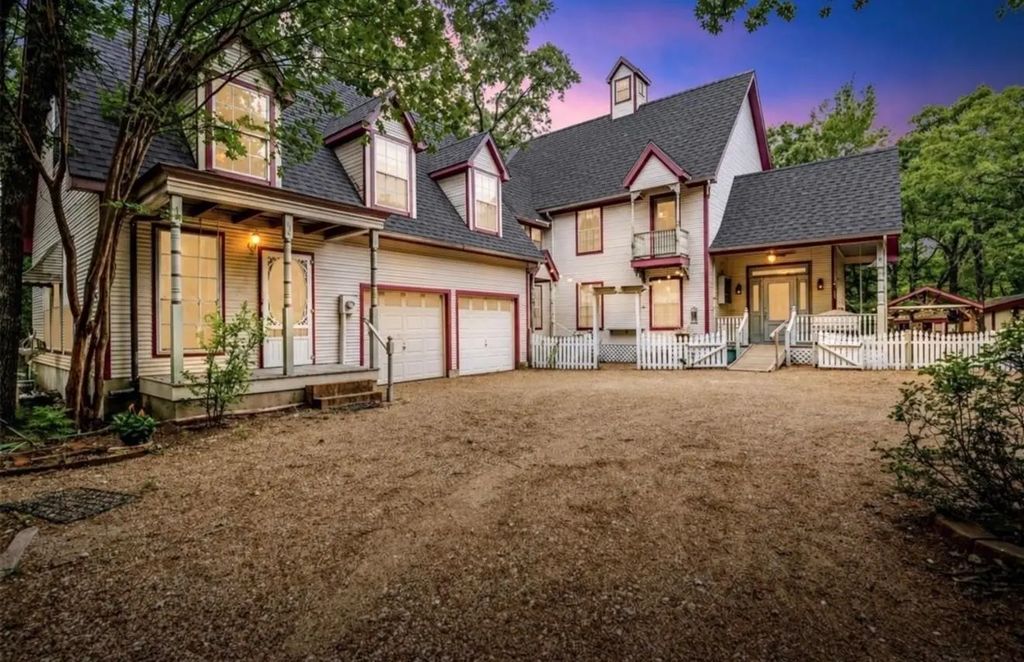 10690 County Road 2450, Terrell
