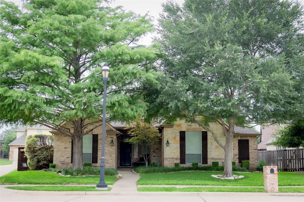 1212 Surrey Lane, Allen