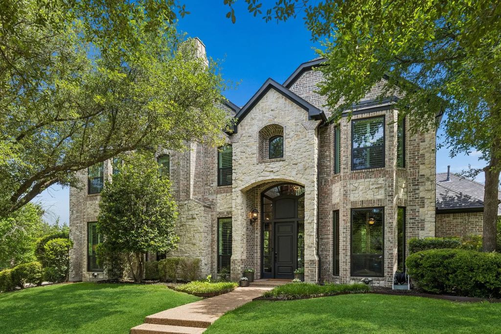 310 Deer Path, Fairview