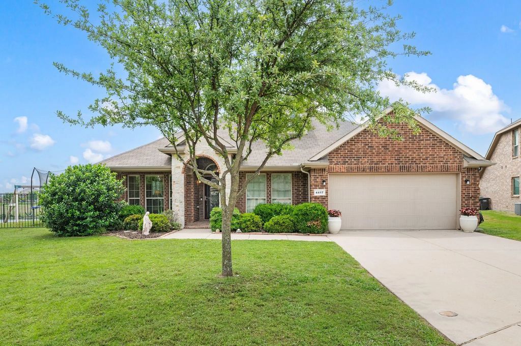4417 Cypress Lake Court, Fort Worth