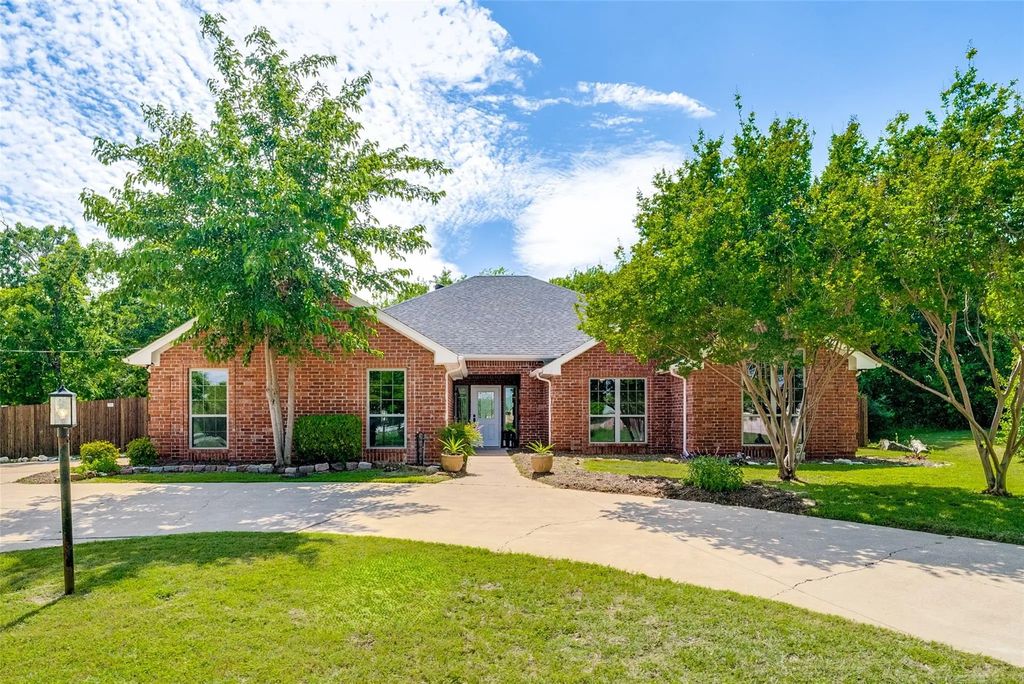 4110 Country Lane, Granbury
