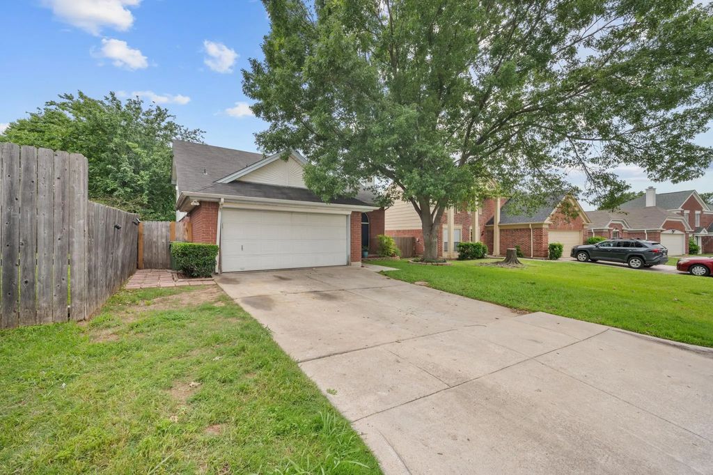 916 Danforth Place, Arlington