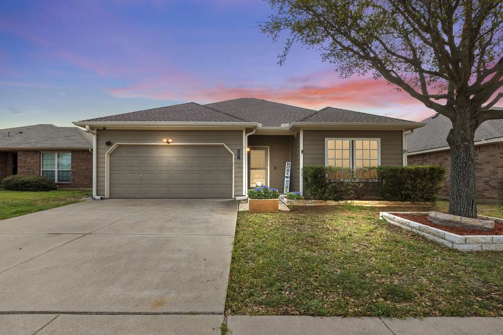 12421 Hunters Mill Trail, Fort Worth