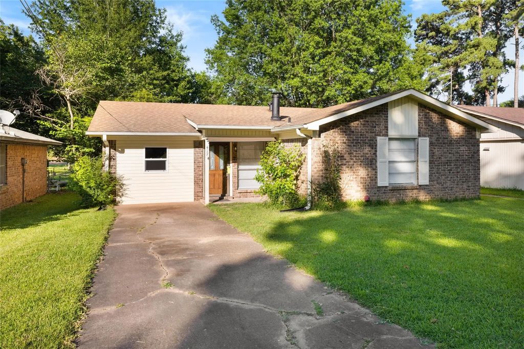 417 Carroll Avenue, Wake Village