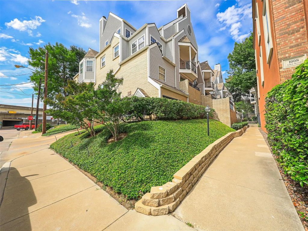 1010 Allen Street 214, Dallas
