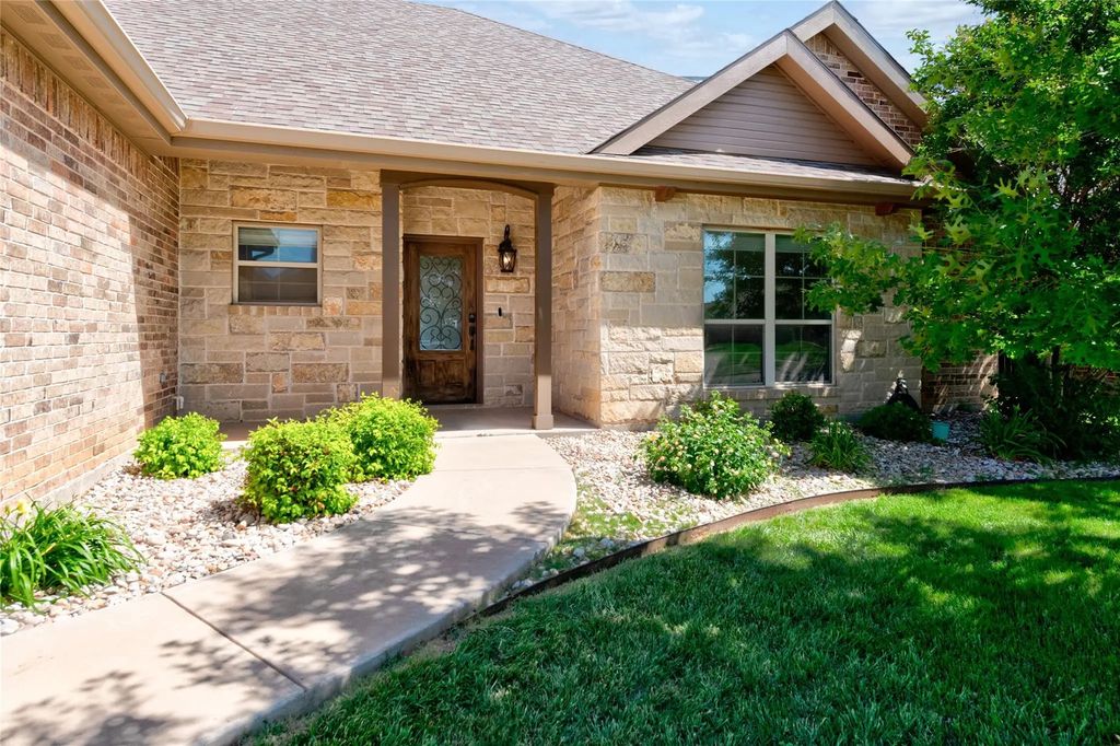 250 Southlake Drive, Abilene