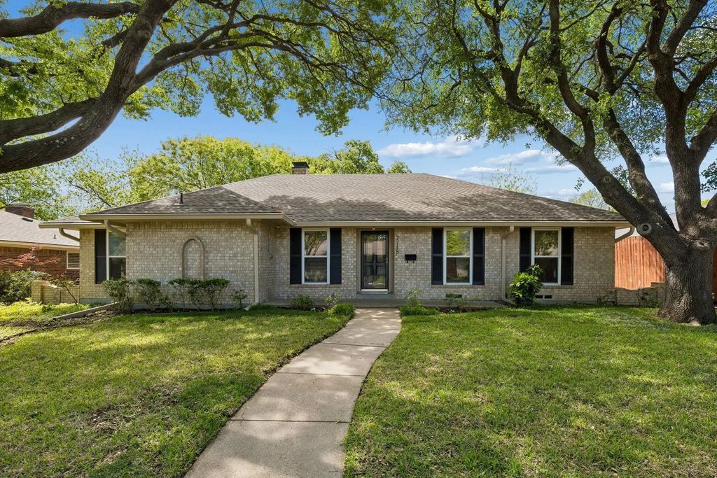 7718 Querida Lane, Dallas