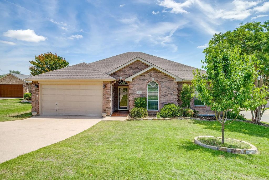 1173 Albatross Court, Benbrook