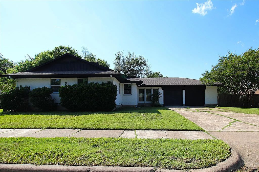 4502 Live Oak Drive, Mesquite