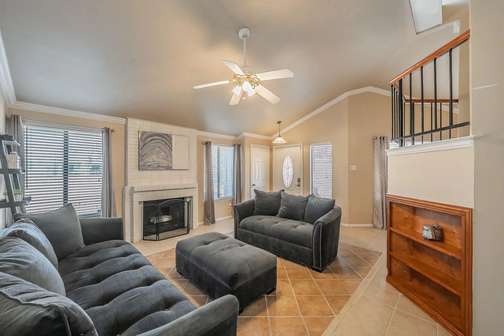649 Harvest Hill Street, Lewisville