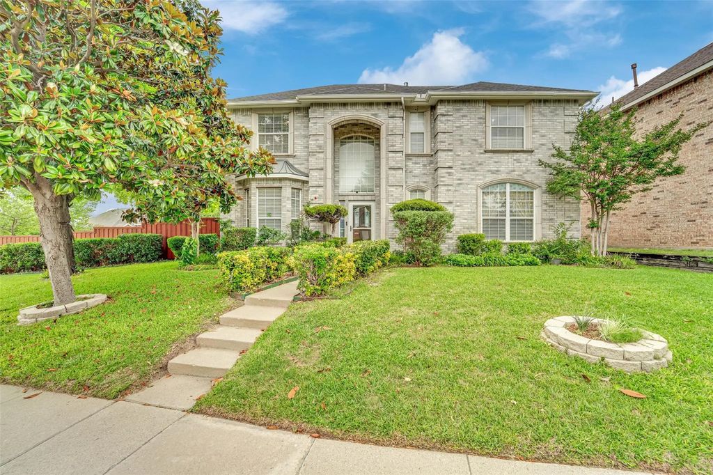 1119 Shady Oaks Court, Allen