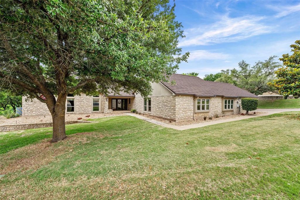 10100 Ravenswood Road, Granbury