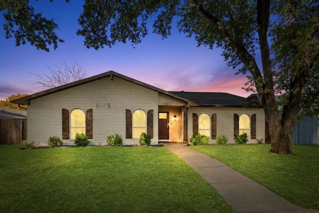 8605 Grumman Drive, Dallas