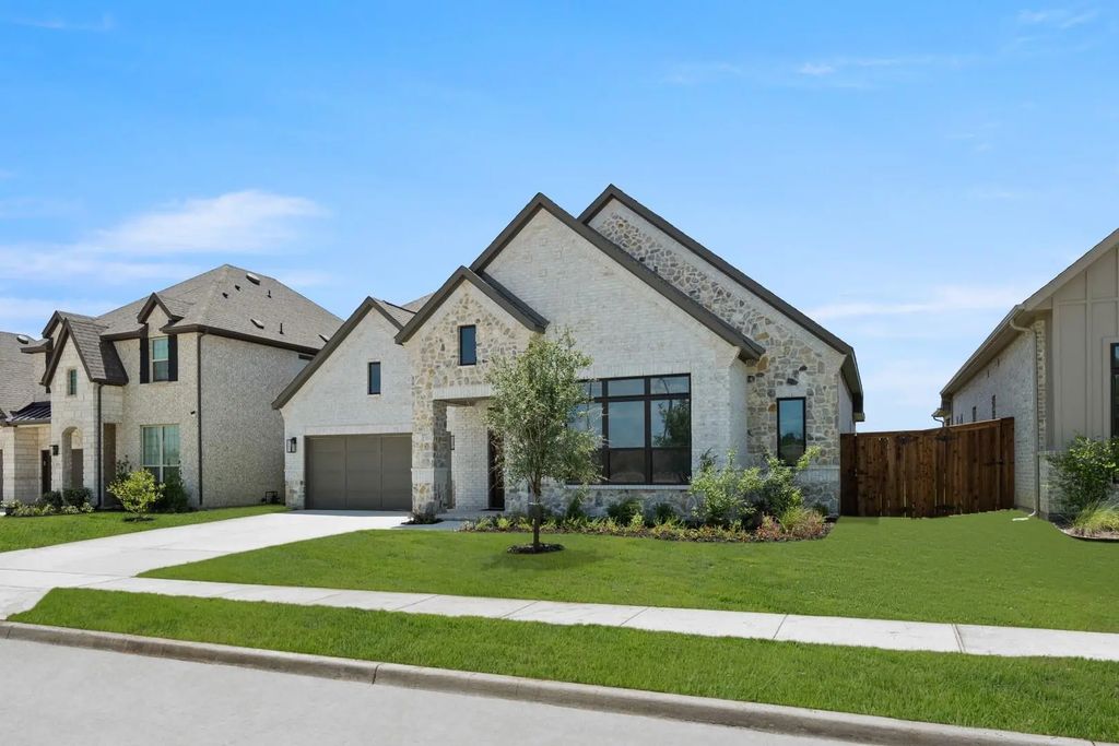 313 Fire Blade Drive, Aledo