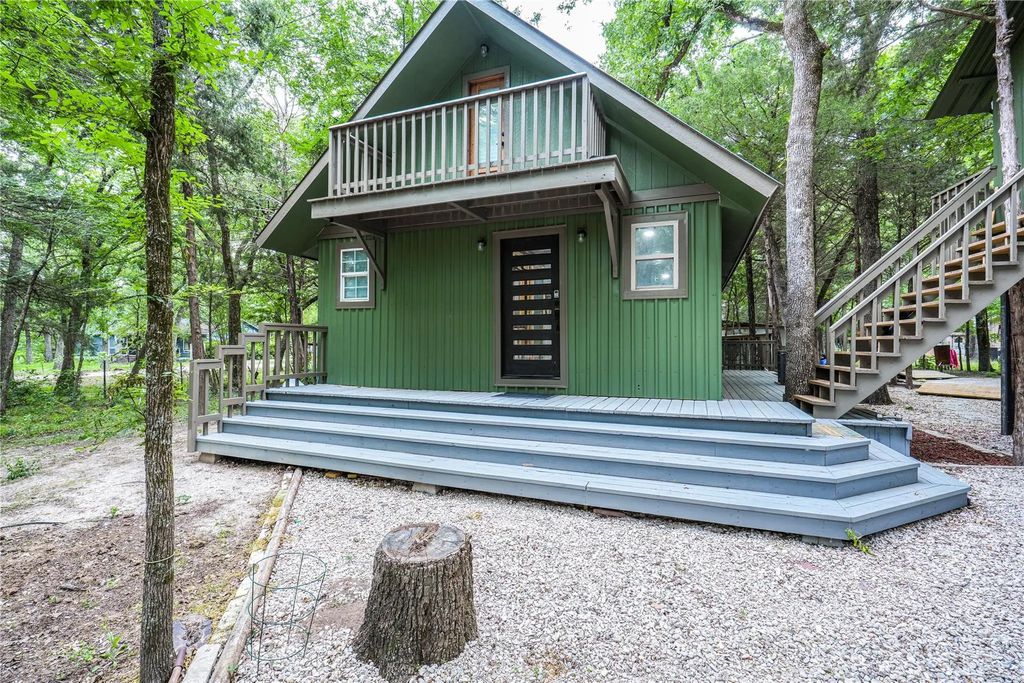14204 County Road 4041, Scurry