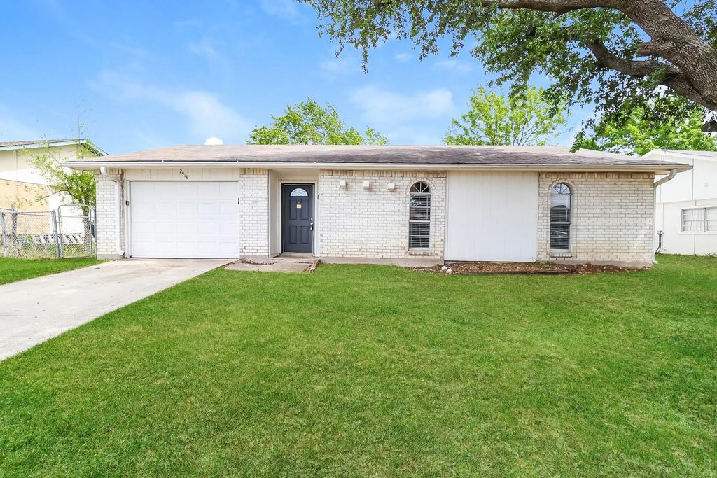 2918 Rayswood Drive, Carrollton