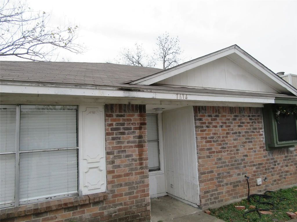 1614 Windsong Lane, Irving