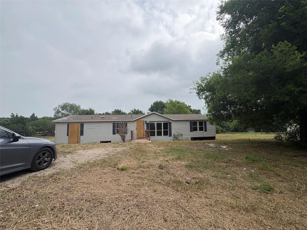 134 Canyon Valley Lane, Weatherford