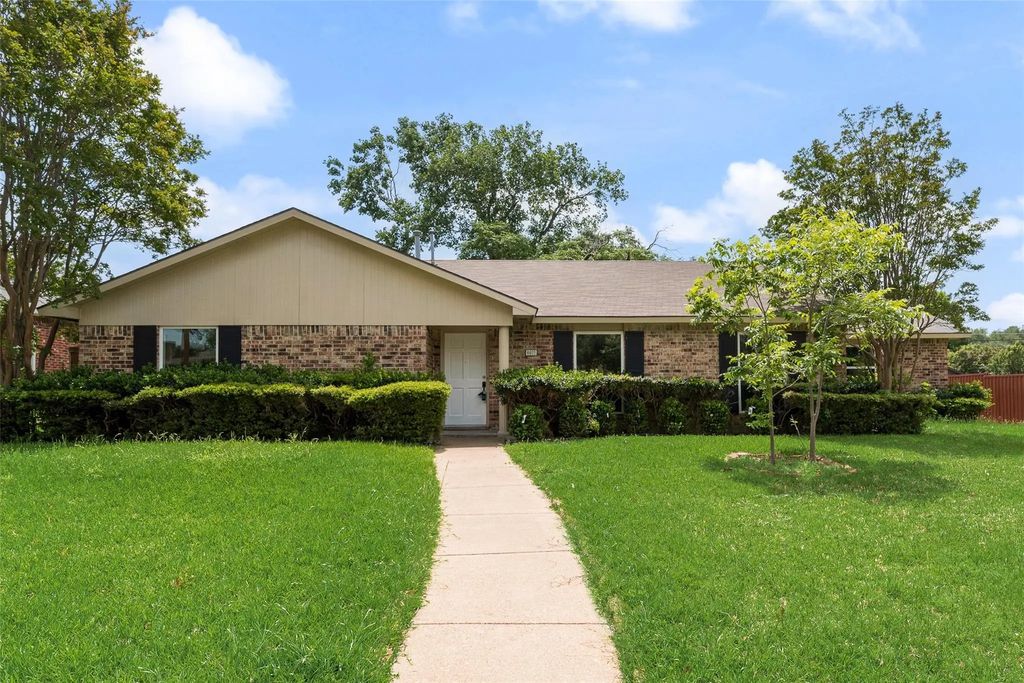 6622 Leameadow Drive, Dallas