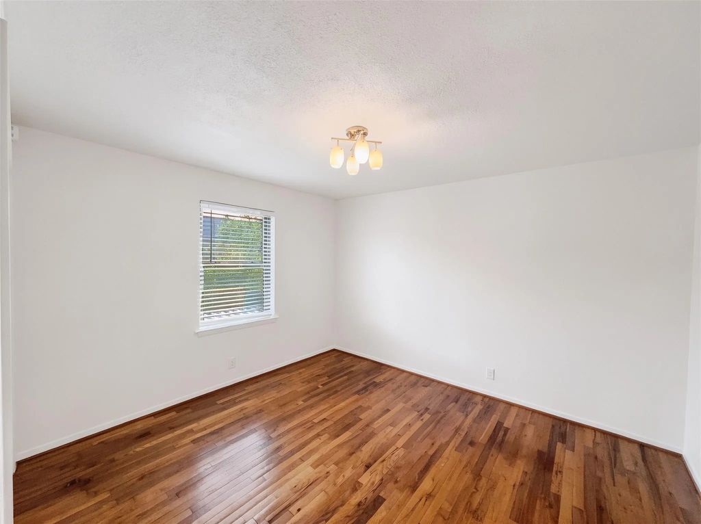 4944 N Hall Street, Dallas