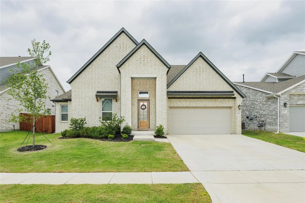 3913 Ablon Trail, Garland