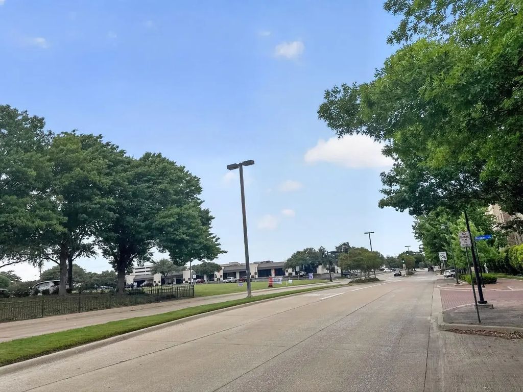 15850 Quorum Drive, Addison