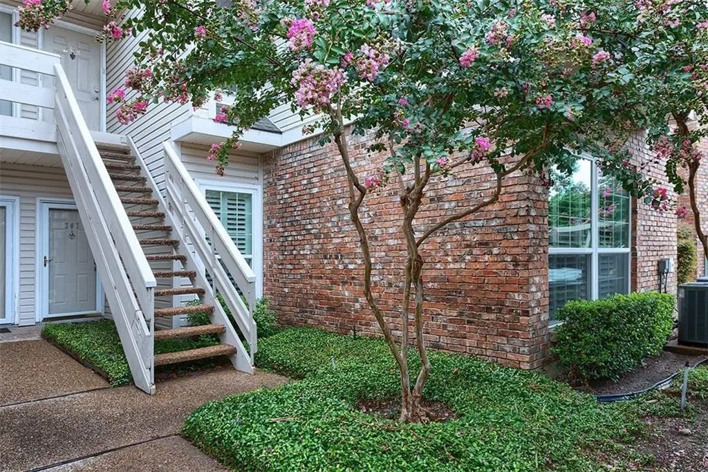 6315 Campbell Road 207, Dallas