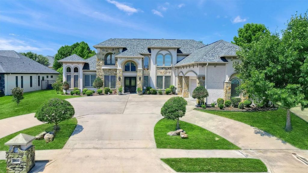 4812 Park Vista Boulevard, Sherman