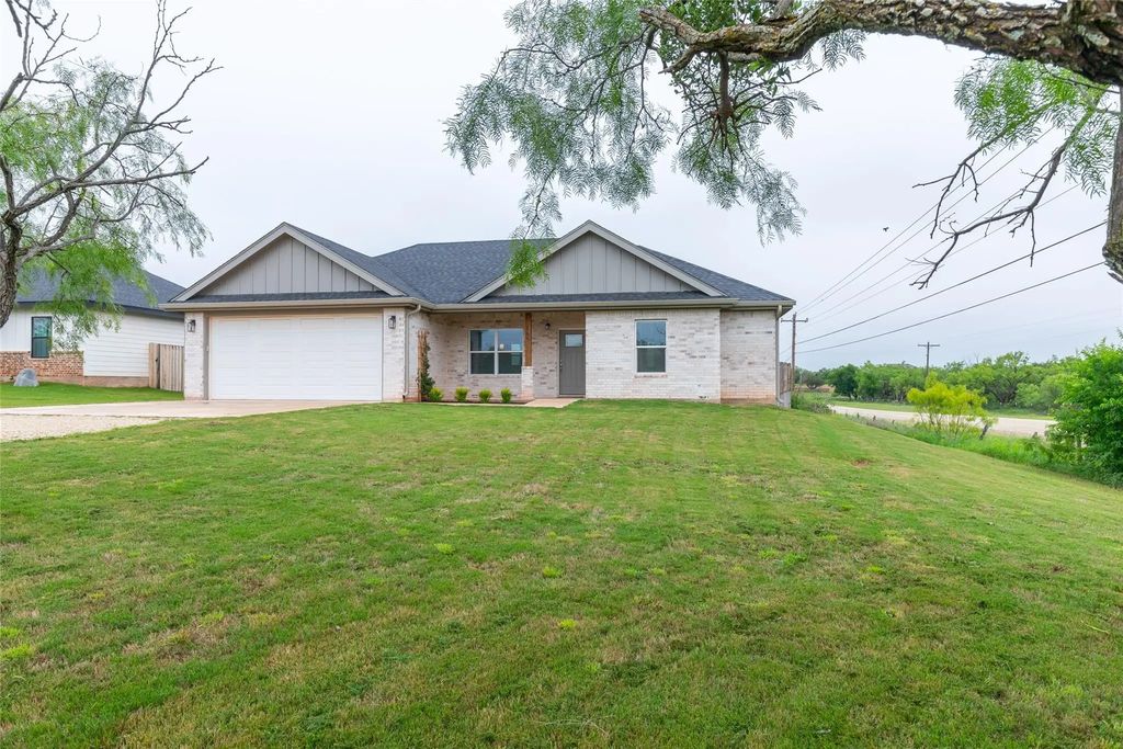 165 County Road 142, Tuscola