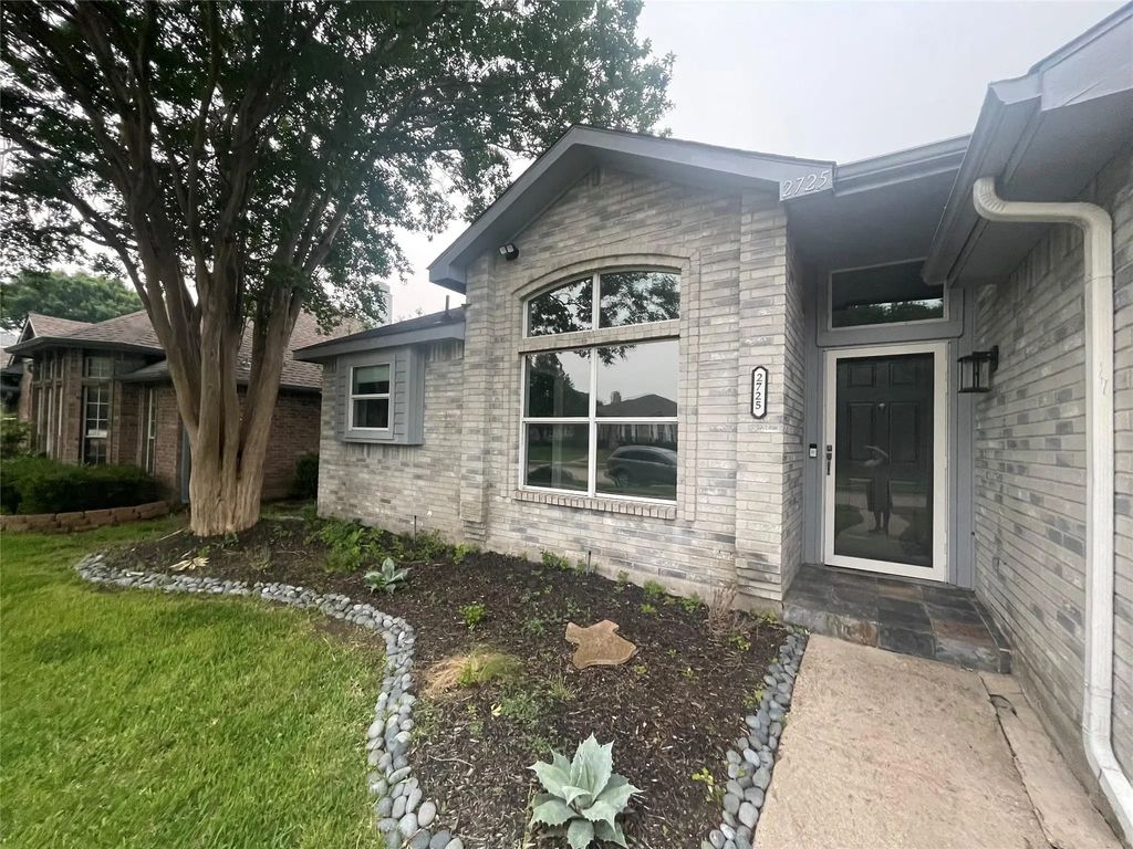 2725 Covington Drive, Garland