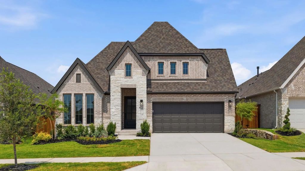 712 Duke Lane, Celina