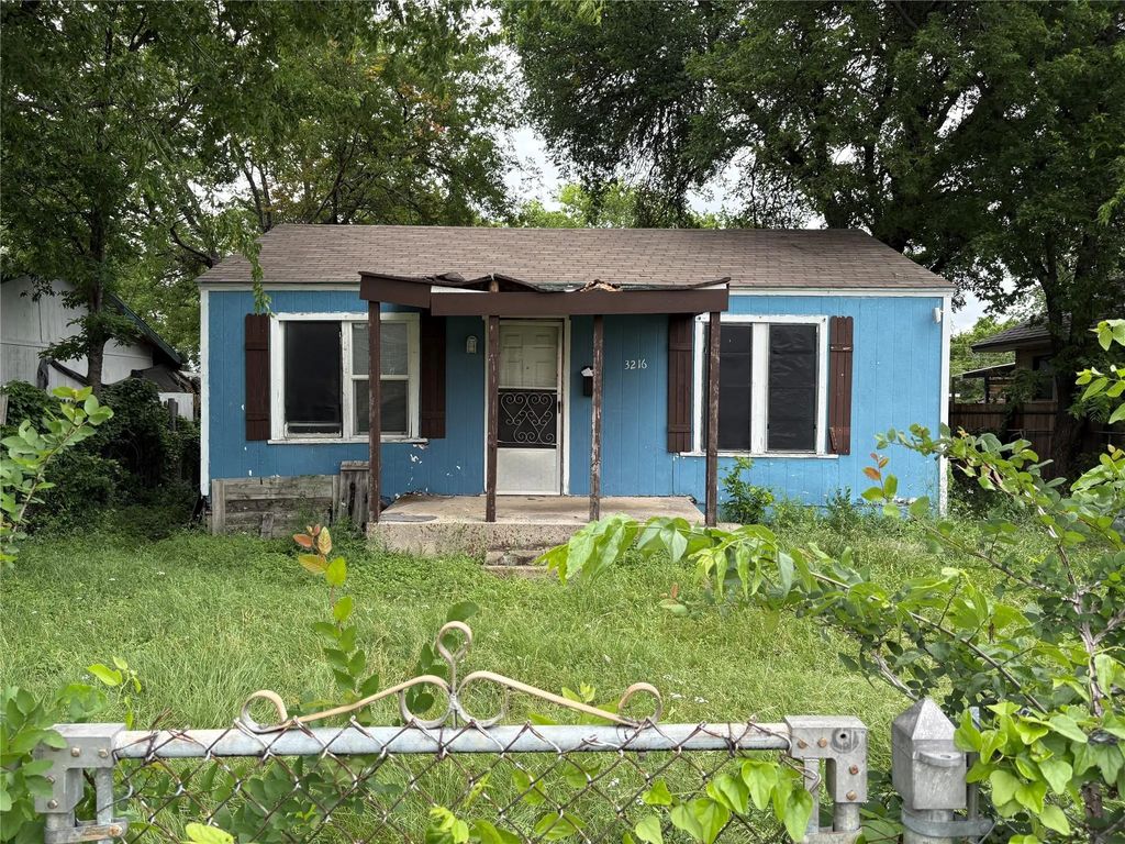 3216 N Houston Street, Fort Worth