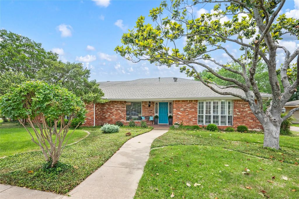 2812 Country Club Road, Pantego