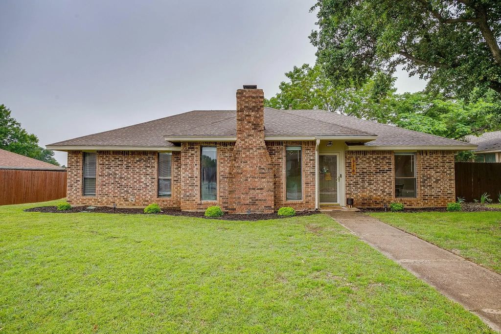 918 Summer Trail, Flower Mound