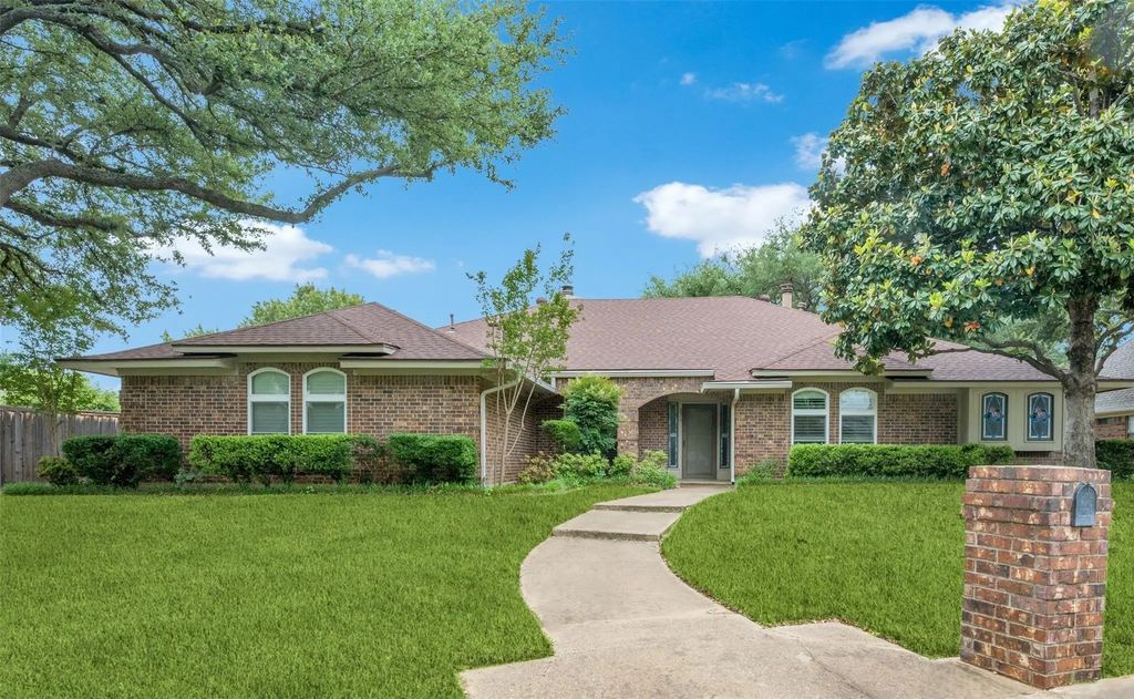 3814 Danbury Drive, Arlington