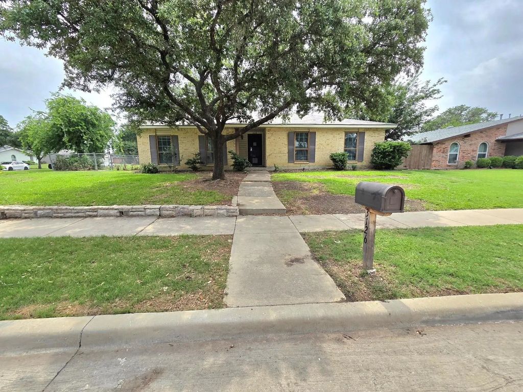 3126 Oak Hill Road, Carrollton
