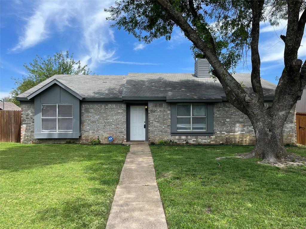 1209 High Country Drive, Garland