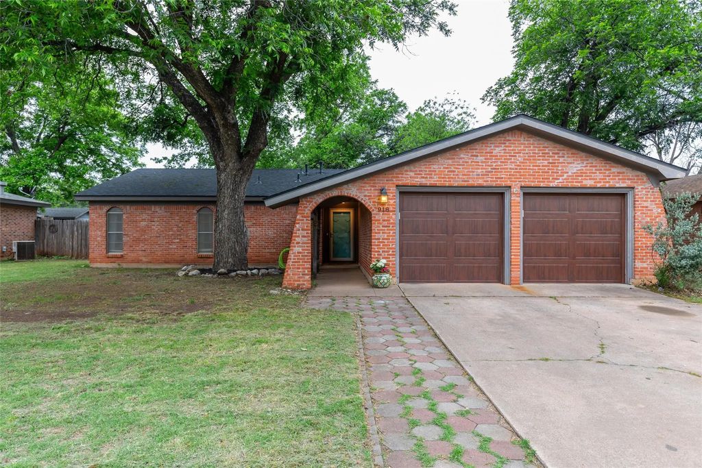 918 Meander Street, Abilene