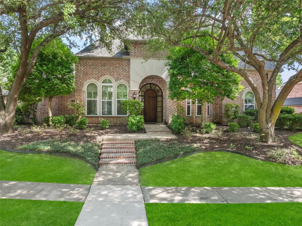 906 Glen Rose Drive, Allen