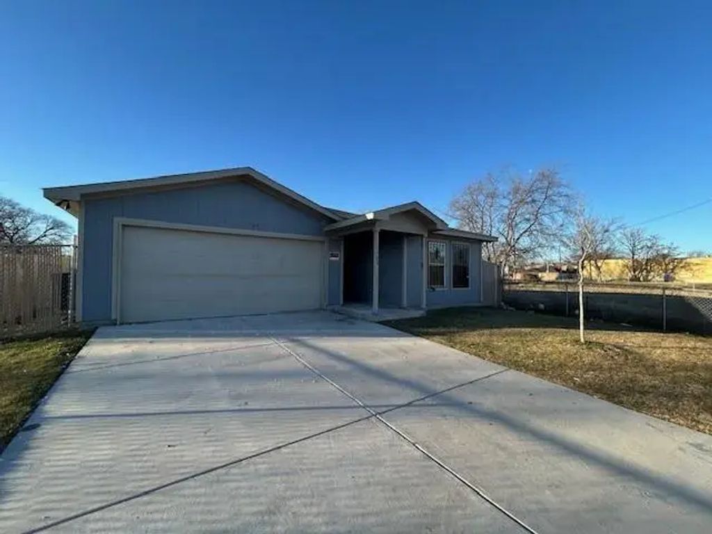 1208 E Daggett Avenue, Fort Worth